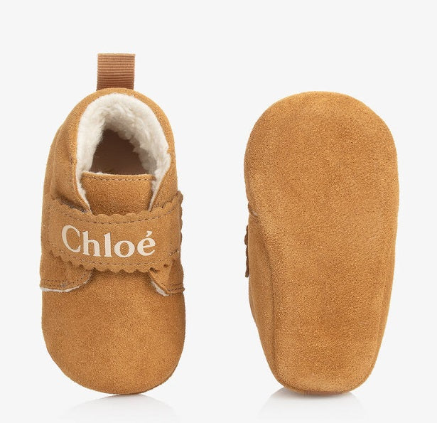 【お取り寄せ】『Chloe』 スエード ロゴ ベビーシューズ <要在庫確認>