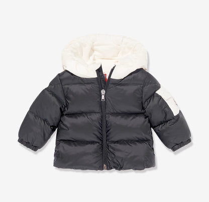 【お取り寄せ】『MONCLER』モンクレール "Ueno" ダウン ベビーネスト P10035M
