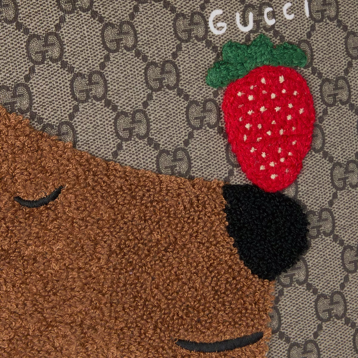 GUCCI トートバッグ ストロベリー柄 GUCCI グッチ トートバッグ チルドレンズ3Dストロベリートート