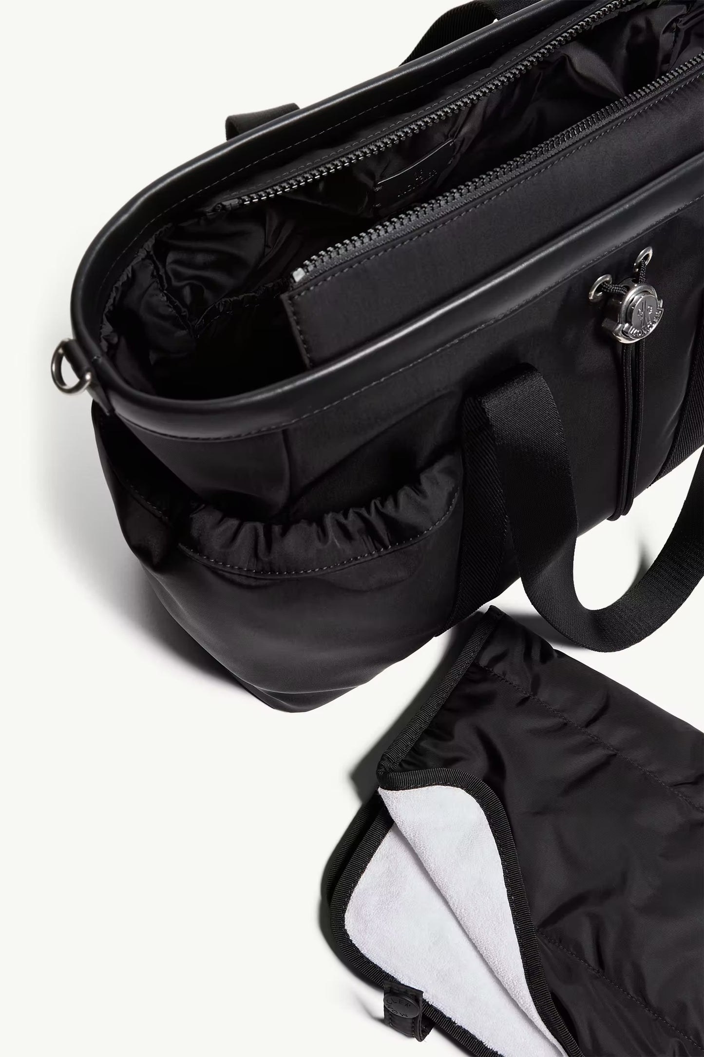 【お取り寄せ】『MONCLER』モンクレール  マザーズバッグ  ID: P10115M