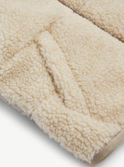 【お取り寄せ】『MONCLER』モンクレール "ERNST" テディ Baby ダウンベスト P10092M